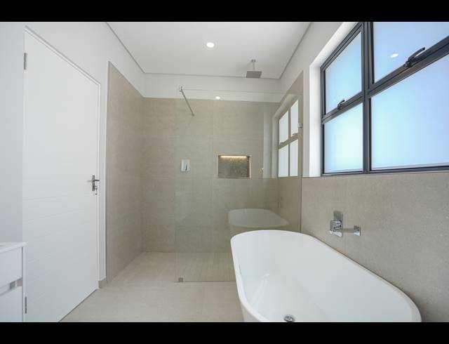 4 BEDROOM HOUSE FOR SALE IN SANDOWN